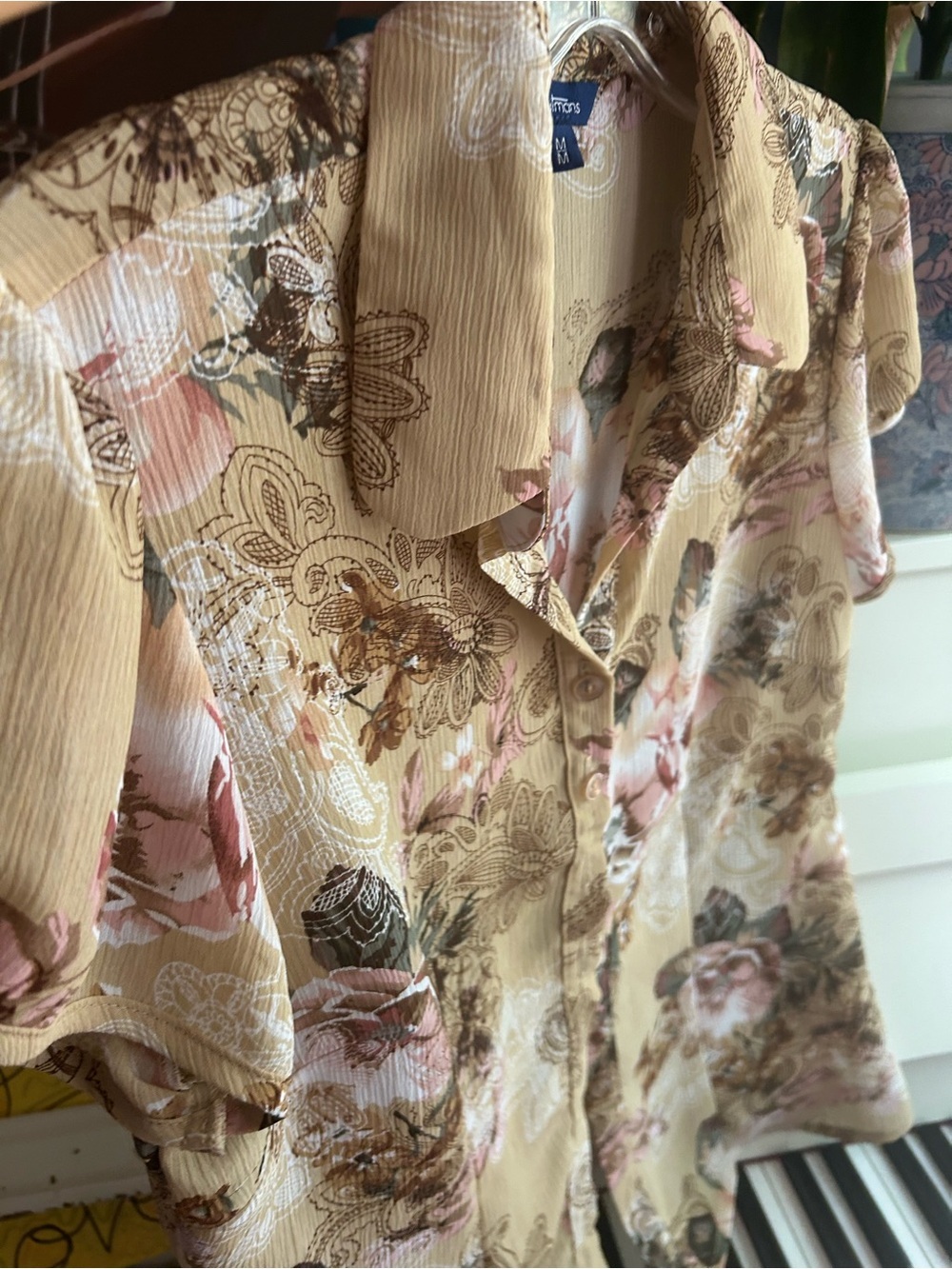 Reitmans Floral Sheer Button Up Blouse Women’s Medium Y2K Cottagecore Beige
